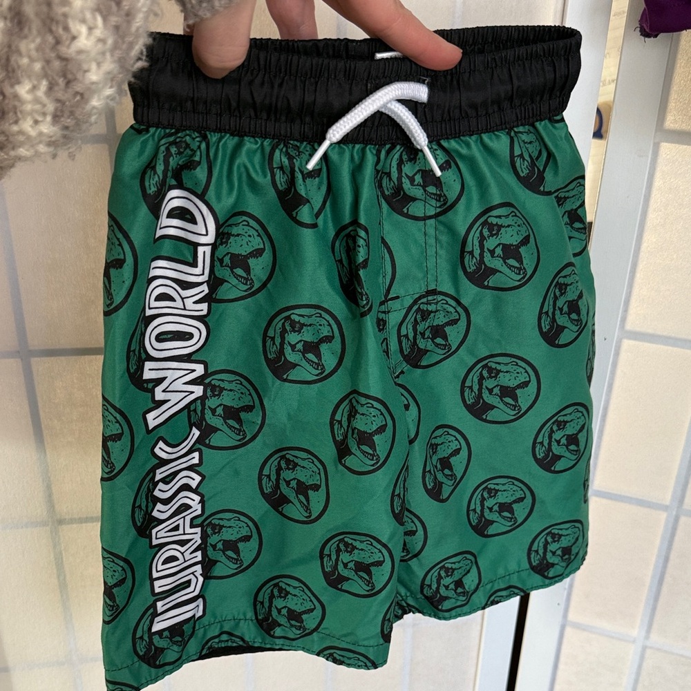 Kids Jurassic World Green Swim Trunks Size Small - Picture 5 of 5